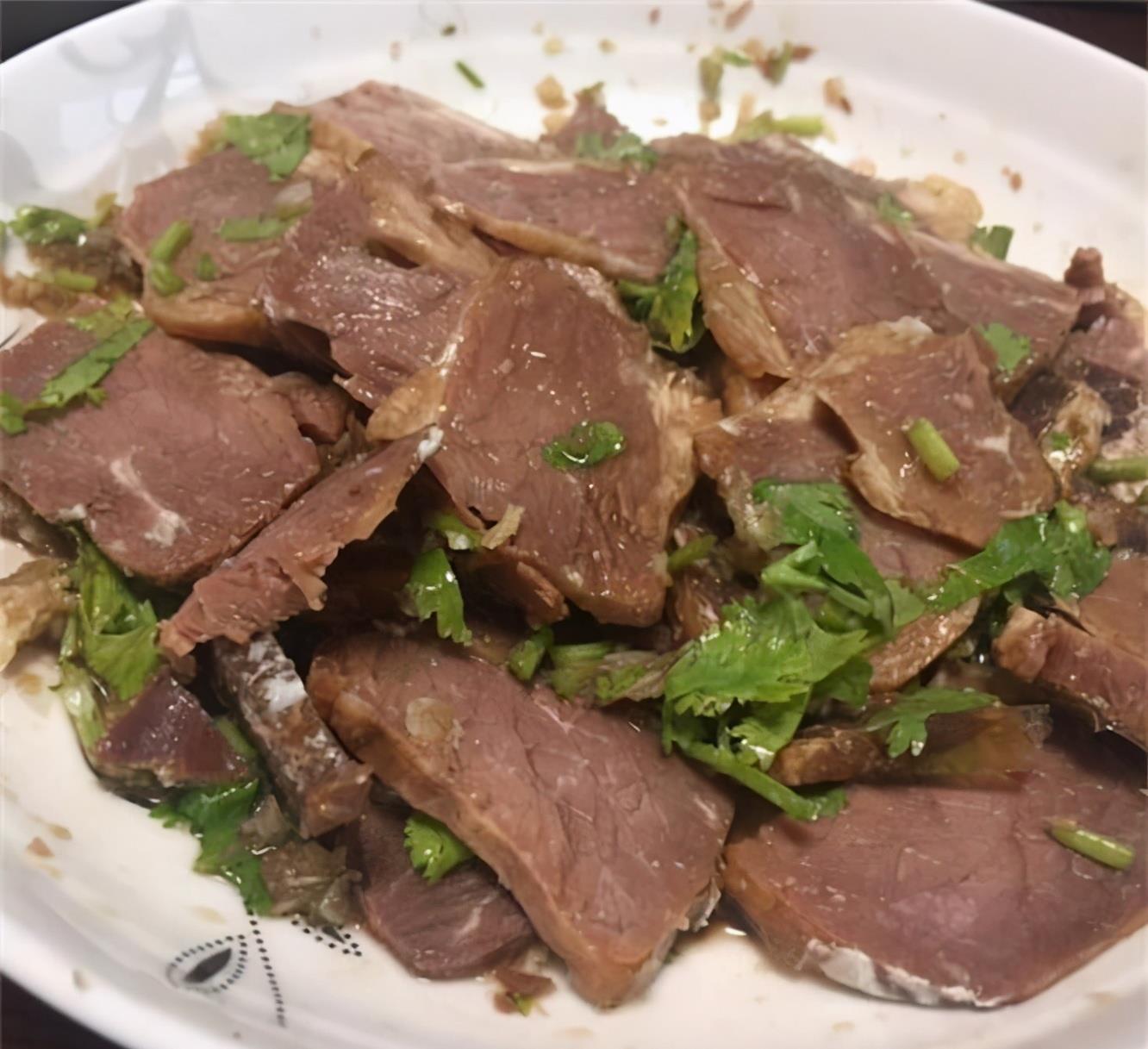 苹果|人到中年常吃3种食物，刮油消脂，排毒清肠，营养又瘦身