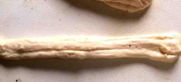 炸油条时,怎么发酵才最好?简单几步,蓬松酥脆,吃着安心