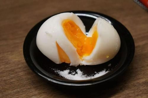 养肺|肺不好的人要远离鸡蛋？医生：若想要养肺，2种白色食物建议少吃