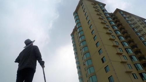 潜规则|一直帮子女带娃的老人,可能面临三种结局,每一种都吃力不讨好