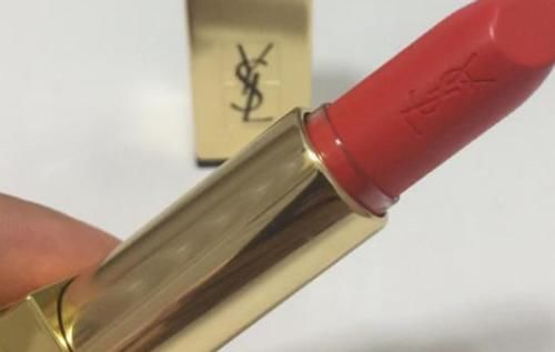 盘点5款热门的大牌“口红”，持久滋润上妆效果好，值得收藏