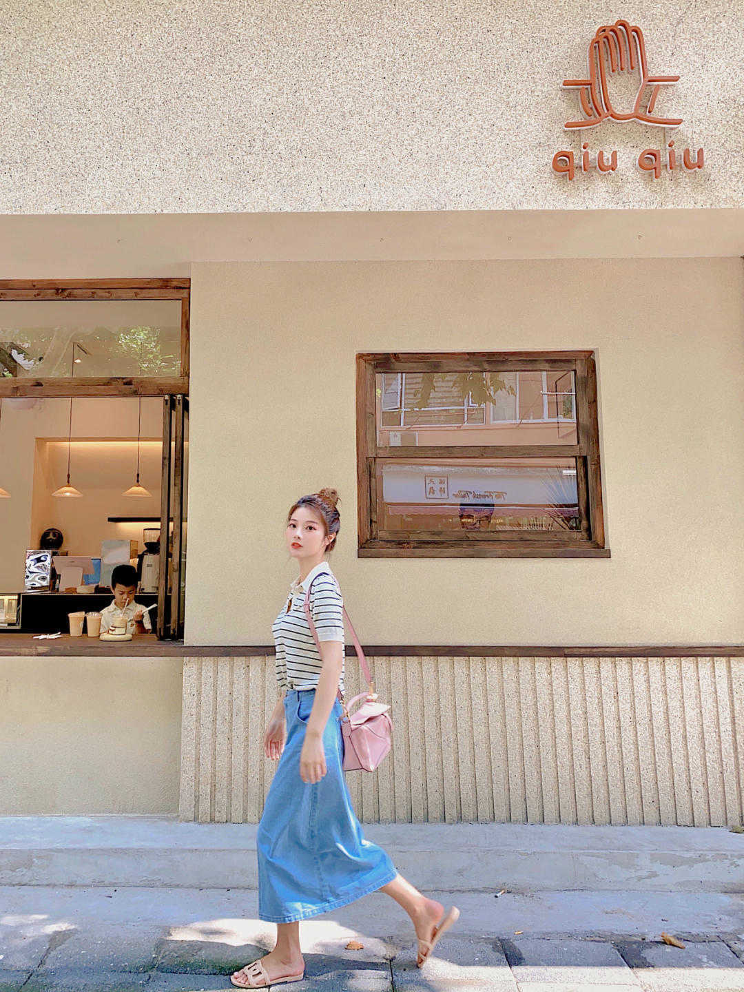 高跟鞋|牛仔裙也适合职场化,好看还减龄,可以这样穿,原来30+的女人更合适