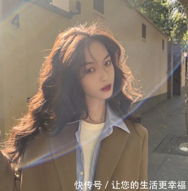 卷发 最近很火的4个发型,剪完立马颜值飞升!最近很火的4个发型,剪完立马颜值飞升!