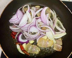 家常下饭菜谱，干锅千叶豆腐，比肉好吃，超下饭，今晚米饭不够吃