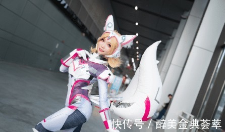 美女|美女你这尾巴是充气的吗穿成这样就别出门了!