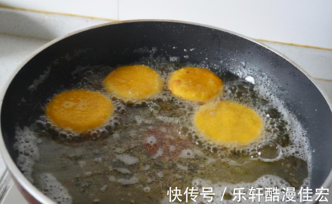 糯米粉|做南瓜饼时，只加糯米粉是不对的！多加这2样，南瓜饼又香又软糯