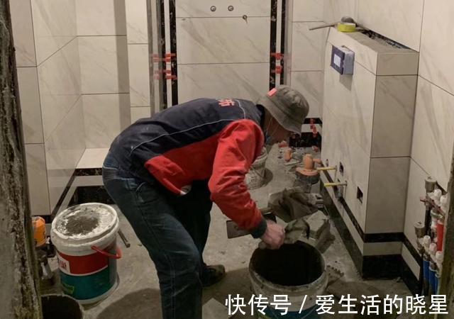泥瓦工|卫生间铺贴瓷砖,装修公司建议做墙压地,这是行业标准还是套路