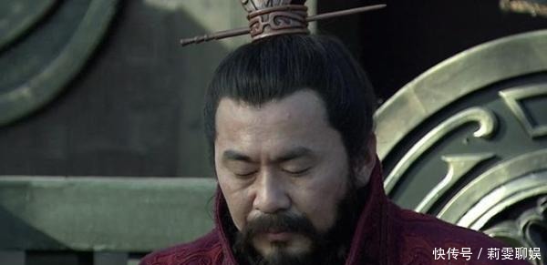 曹操|三国演义刘备摔孩子,历史上曹操更坑一句话害惨曹丕