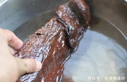 入味|炒腊肉时，不要切好就炒，学会多做3步，腊肉鲜香入味，口感特好