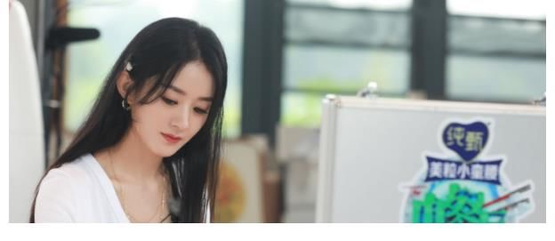 赵丽颖|赵丽颖最新一期中餐厅挑战厨师造型，马尾辫子好美，赵大厨要来了