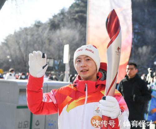 冬奥会|3名国乒队员和3名女排国手参与火炬传递,男帅女靓,巴赫也在其中