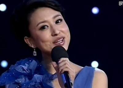 “著名”節(jié)目女主持,出名后嫁大“20歲”老公,兩人站一起像父女