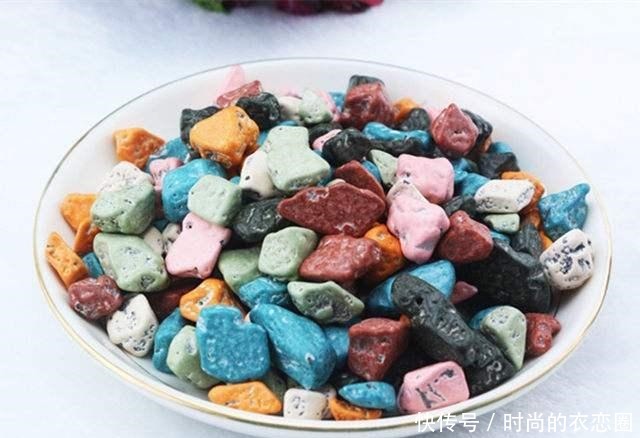 小时候常吃的5种零食,还记得几种全吃过的不敢自称小仙女