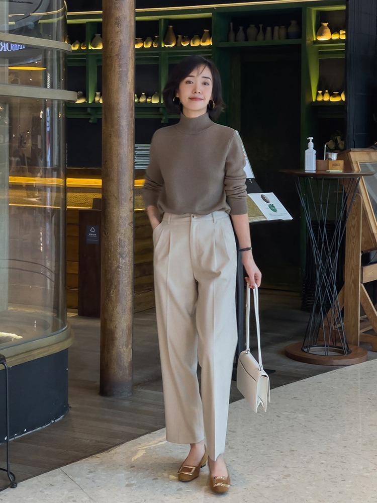 西装裤 终于不流行牛仔裤了,这条“西装裤”才是时髦精宠儿,百搭还显瘦