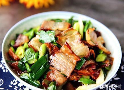 入味|炒腊肉时,不要切好就炒,学会多做3步,腊肉鲜香入味,口感特好