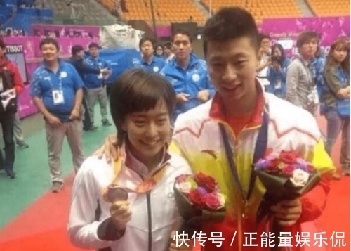 田志希|田志希曬樊振東簽名球衣，披身上炫耀，還問(wèn)與東哥的混雙能否實(shí)現(xiàn)