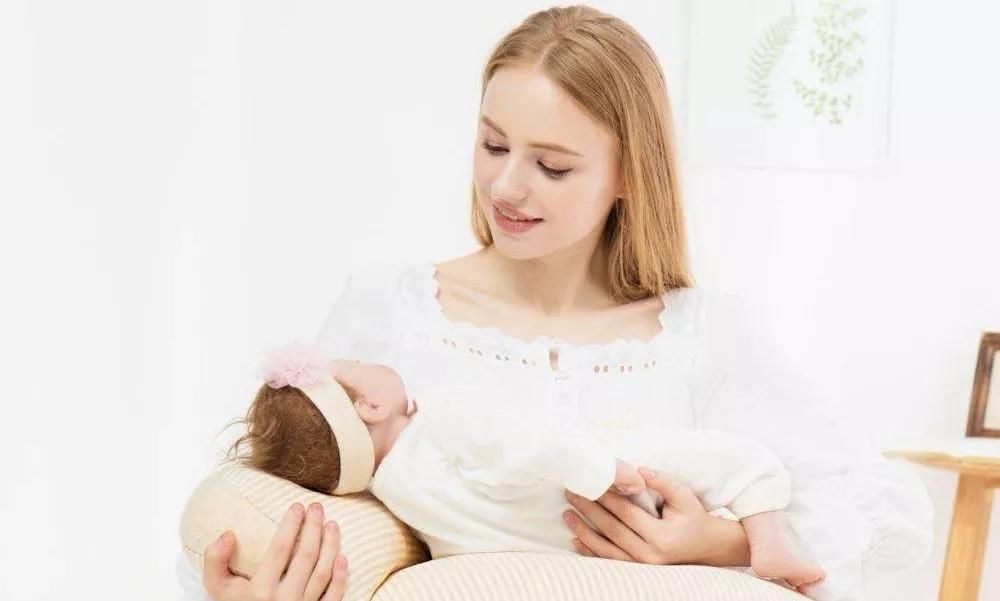 医院|脑发育较慢的宝宝，大多都有4个特征，暗示该带孩子去医院做智测