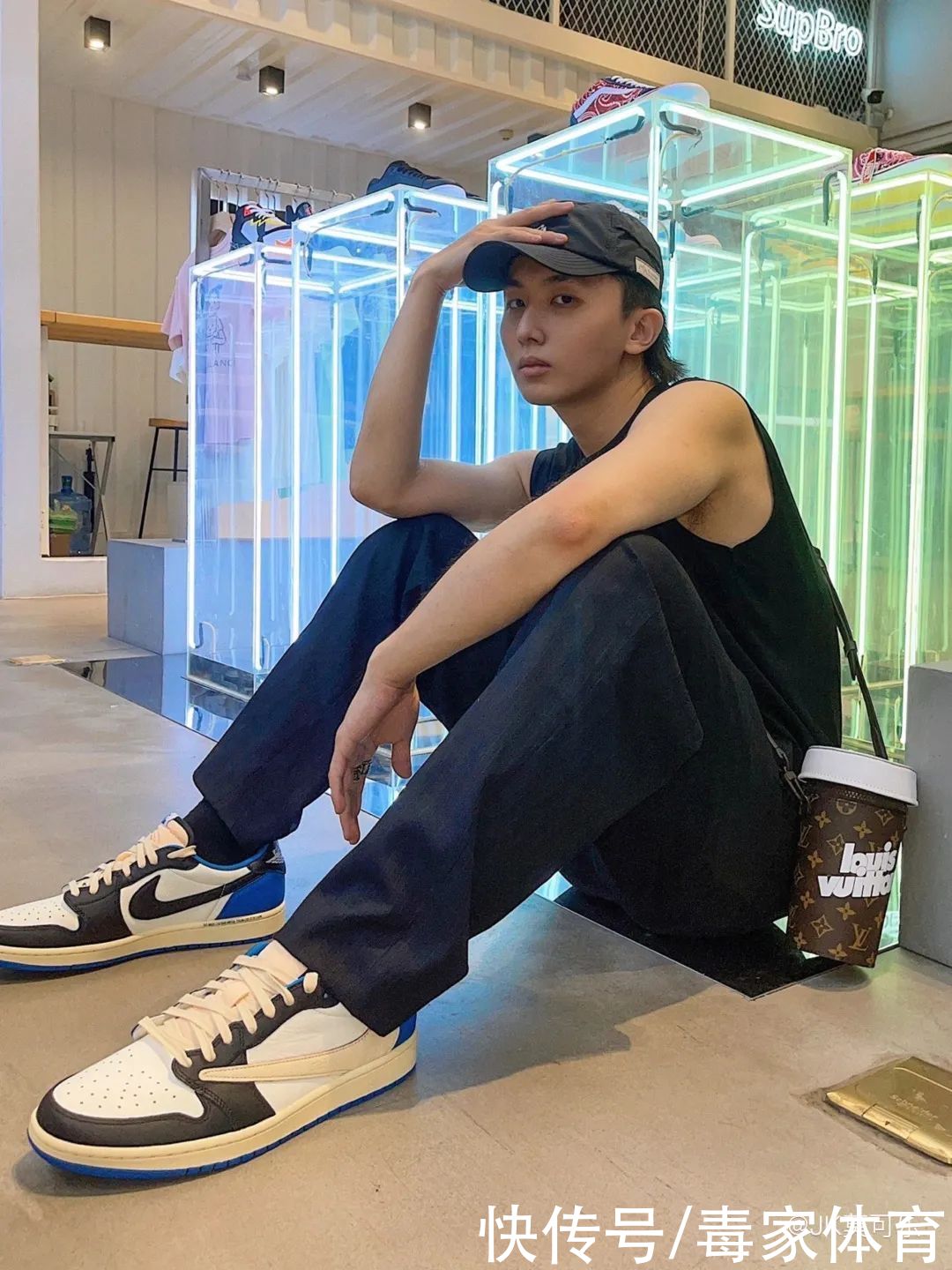 闪电|限时登记｜“闪电”倒钩 Air Jordan 1 Low 免费送