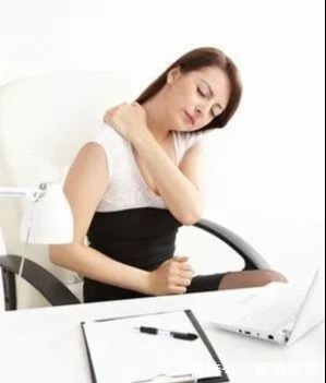 颈椎病|啤酒瓶不要扔,对于颈椎病有大用,坚持这样用,还你健康颈椎