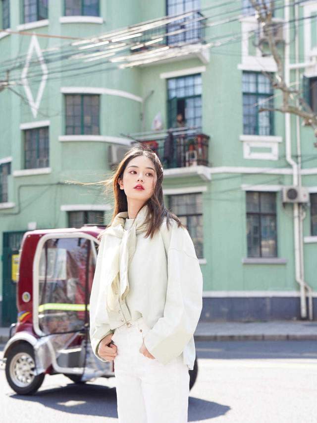 卫衣 卫衣下装别配裙子,太土气了,今年流行这6种搭配,时髦又洋气