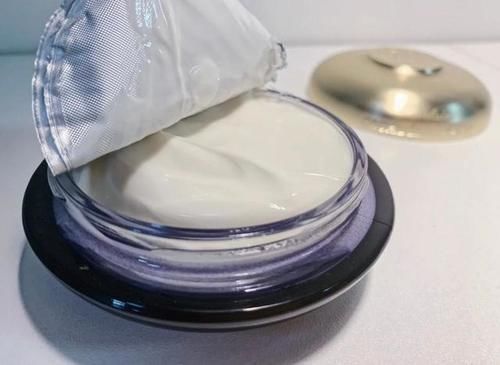 被称为面霜中的“四大天王”：SKII嫩肤提亮，海蓝之谜修复没得比