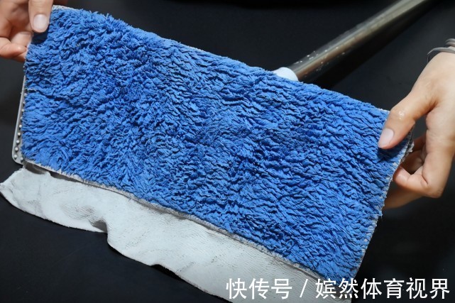 清水拖地等于“白拖”，教你一招，拖完不留水渍不沾灰，干净省力