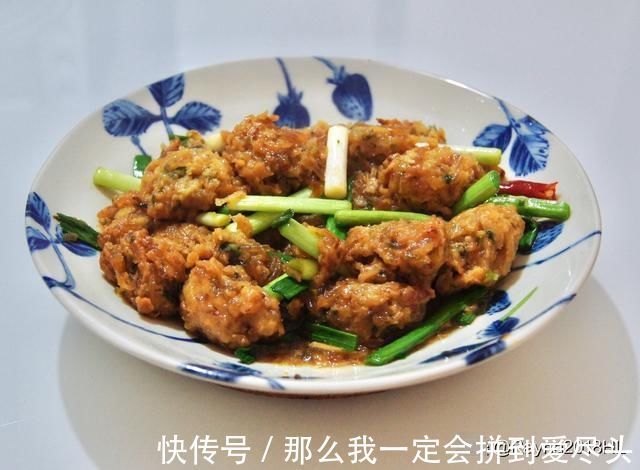 两个人|晚餐三个菜半小时就上桌，味道超鲜美，朋友圈惊呼：两个人太奢侈