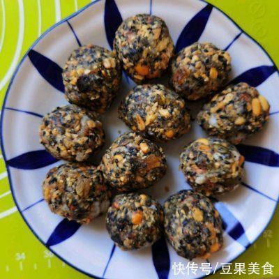 中筋面粉|厨娘教你一招巧做广式五仁月饼～螃蟹造型
