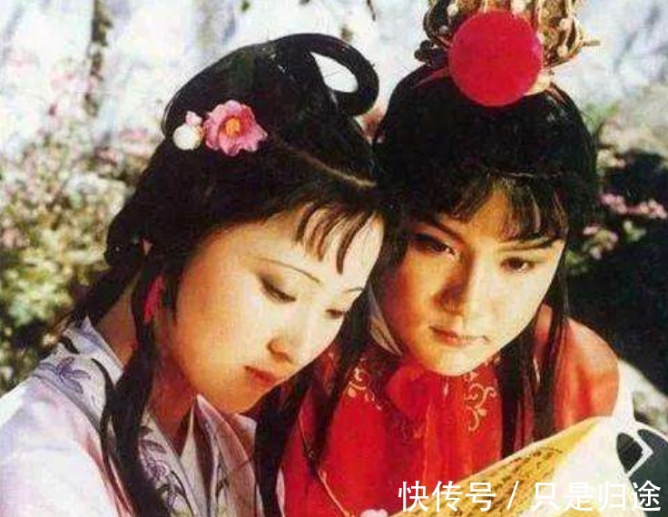 薛姨妈&从宝玉挨打就能看出,金玉本非良缘,就算宝钗走到宝玉床前也没用