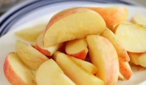 女性不想变黄脸婆,推荐多吃3种食物,美容养颜、滋润身体!