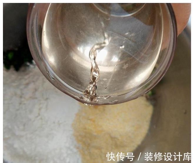 面粉|多吃粗粮更健康,营养全面好处多,教你做咸香适口的玉米面菜窝窝