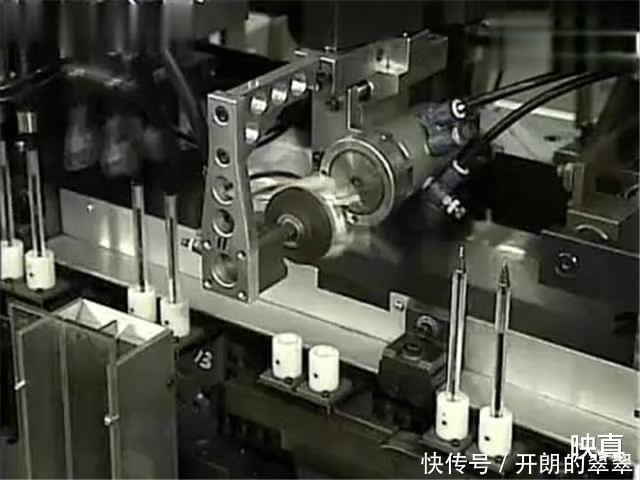 有众多顶尖科技的中国却被圆珠笔头困了十年之久,精度堪比造航母