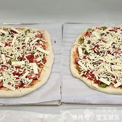 厚底大披萨PIZZA，从此B胜客可以走一边去了