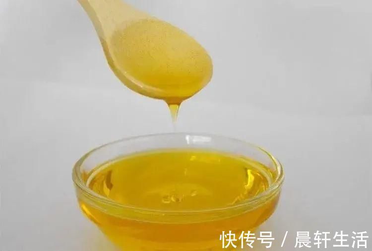 血管|四类常见食物，或是高血压的“诱因”，看看你爱吃吗？