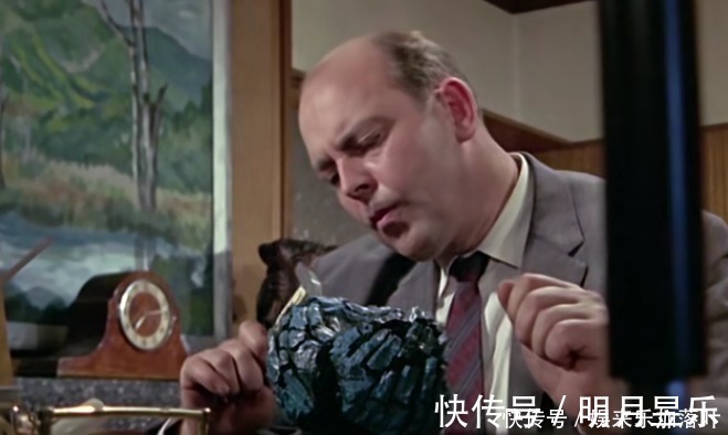 奥特曼|追忆奥特曼四次元世界是怎么样的,初代中bug怪兽布鲁顿来袭!