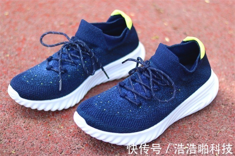 运动版 穿袜套鞋是怎么一种体验呢?网友:这个值得试一试