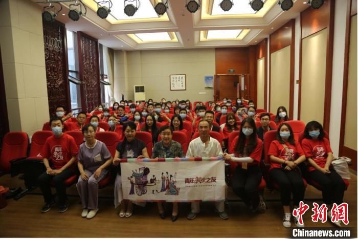 非遗|敦煌澳门双城青少年大漠戈壁创意体验“多彩非遗”