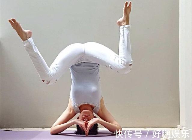 动作|生活作息不规律,皱纹易增多,几个动作每天练一次,皱纹远离你