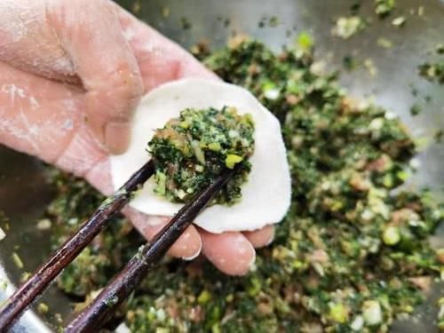 与大家分|4月包饺子别错过此菜,手脚冰凉最怕它,女性要多吃,比韭菜还鲜