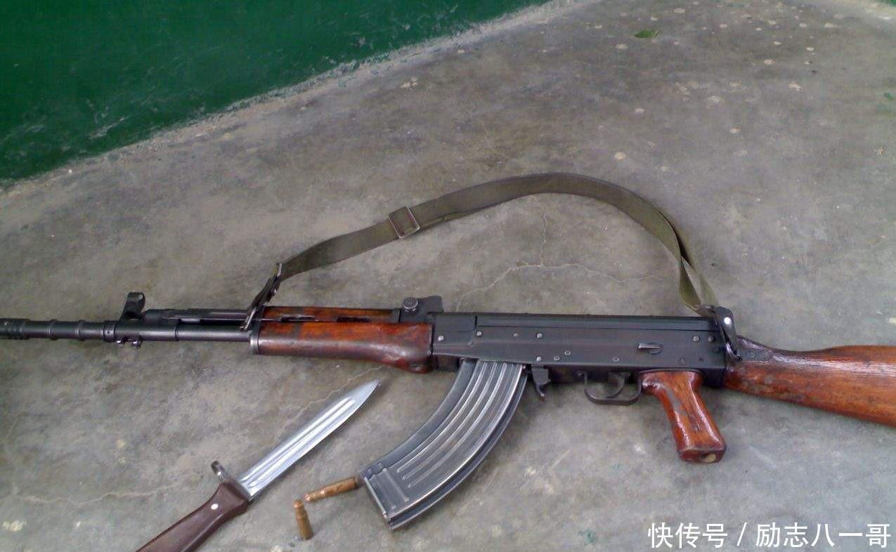 弹容量|游戏中的弹匣为啥都是30发快速扩容在现实中又真的存在吗!