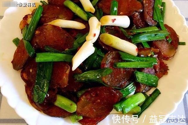 冬天|冬天腊肠怎么做都好吃,吃上一口满嘴香不油腻,是过年必备的美味!