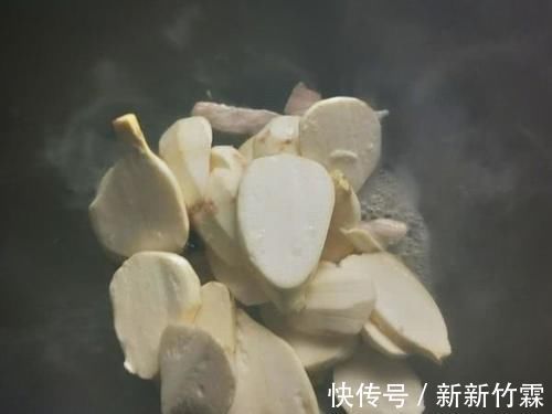 肺部|肺部细菌“天敌”被发现,常吃排毒清肺,咳嗽痰多的人可多吃