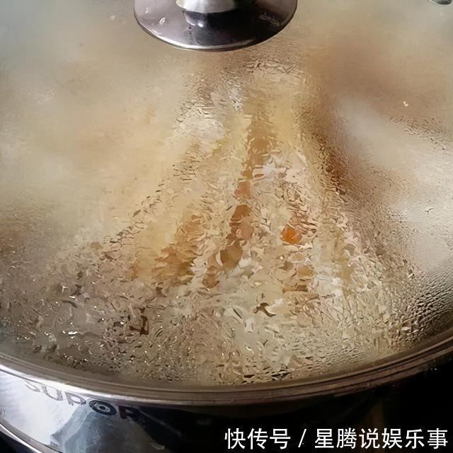 小米辣|不炒不煮不蒸，教你金针菇能让人吃上瘾的做法