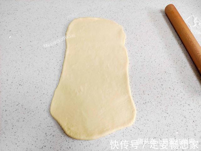 吐司|用这方法做的吐司拉丝效果更好,因为放了红豆沙,放三天也很软