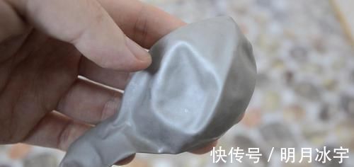 下水道口放一个气球,作用真强大,解决家家户户的一个烦恼,超实用