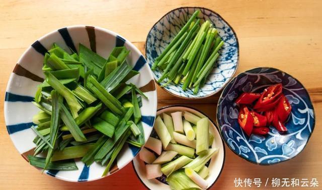 手菜|天冷想吃快手菜香辣爽口,简单一炒就能上桌!