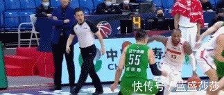cb好脾气的韩德君为何引爆冲突细节被肘出血，与威姆斯挥拳相向！
