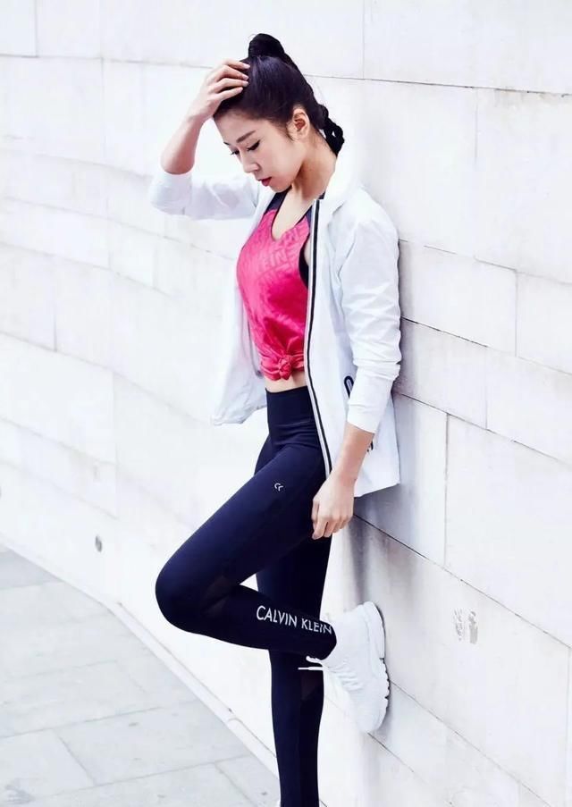 臀大肌|号称“中国第一美臀女神”姜黎明她将臀部练到极致,让人羡慕