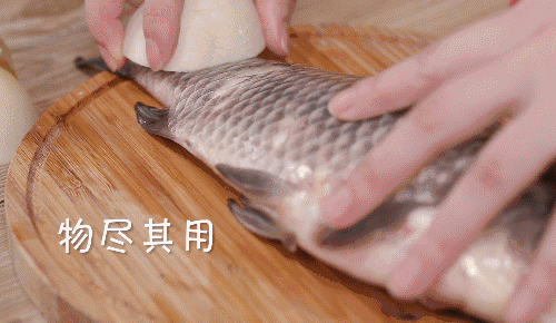 擀面杖|不用菜刀不用刨,刮鱼鳞只要一个塑料袋,又快又干净,不飞溅不腥