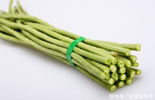 包饺子|包豆角馅饺子,用生的好还是焯水好很多人做错,难怪不好吃